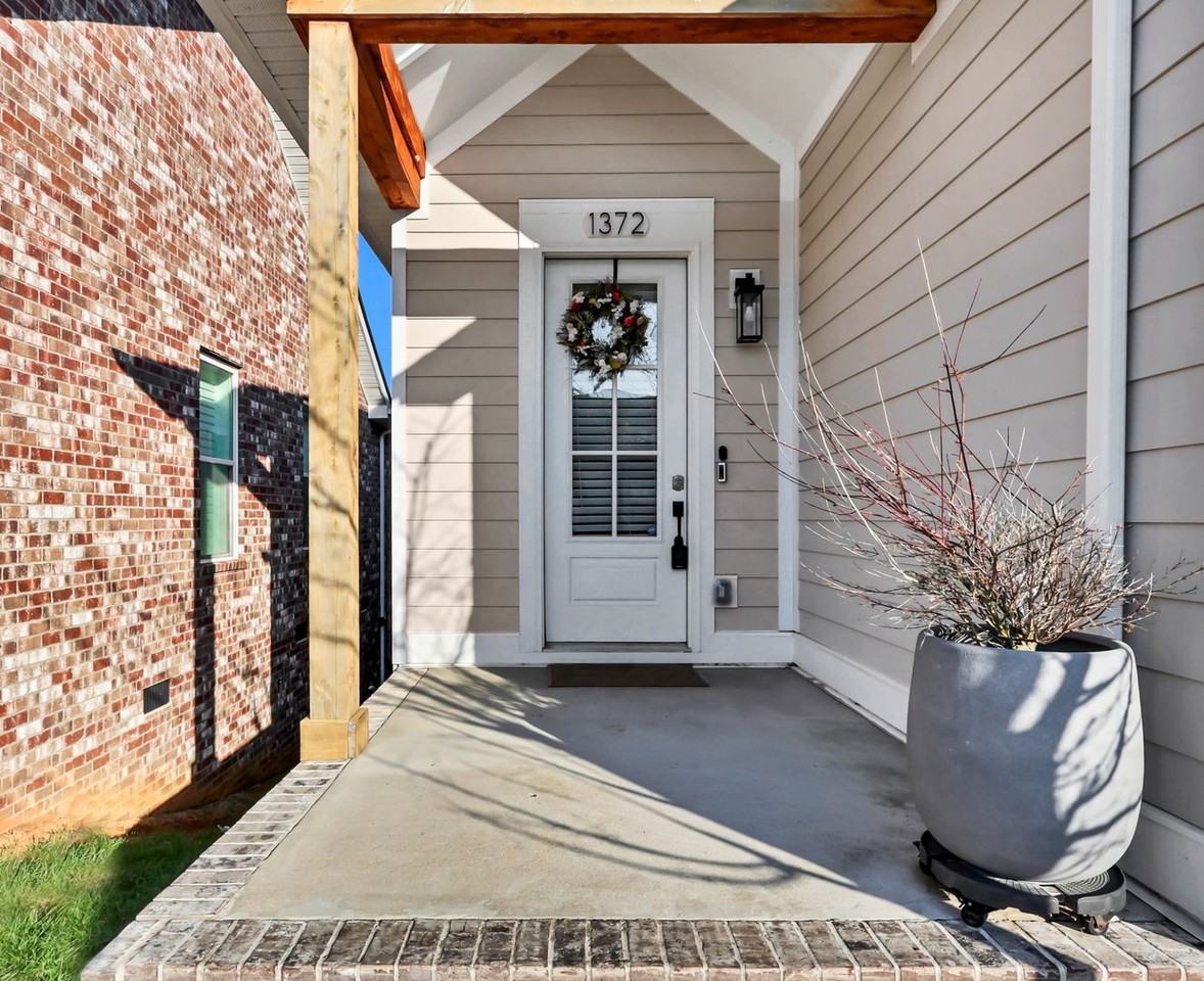 1372 Hicks Edgen Rd - Photo 5 of 37