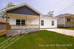 featured image of 2215 Perry St