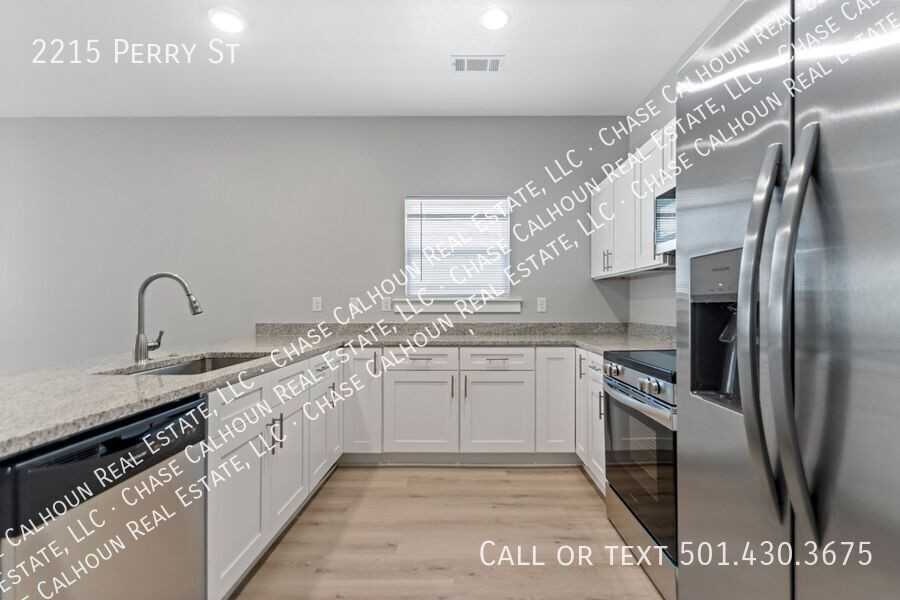 2215 Perry St - Photo 6 of 50