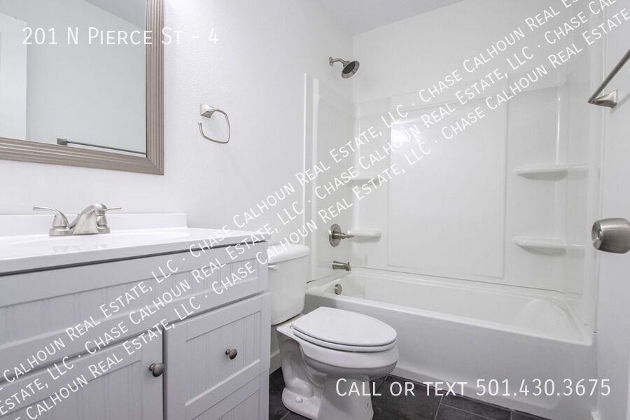 201 N Pierce St #4 - Photo 5 of 9