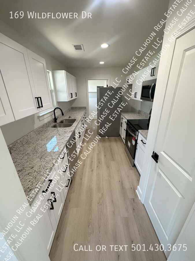 169 Wildflower Dr - Photo 3 of 15