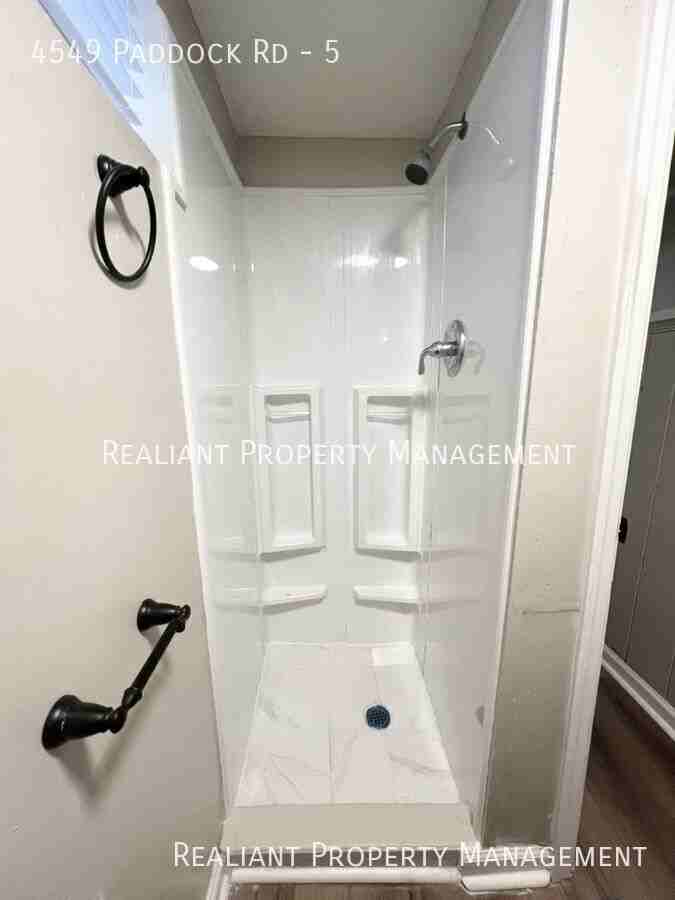 4549 Paddock Rd #5 - Photo 3 of 7