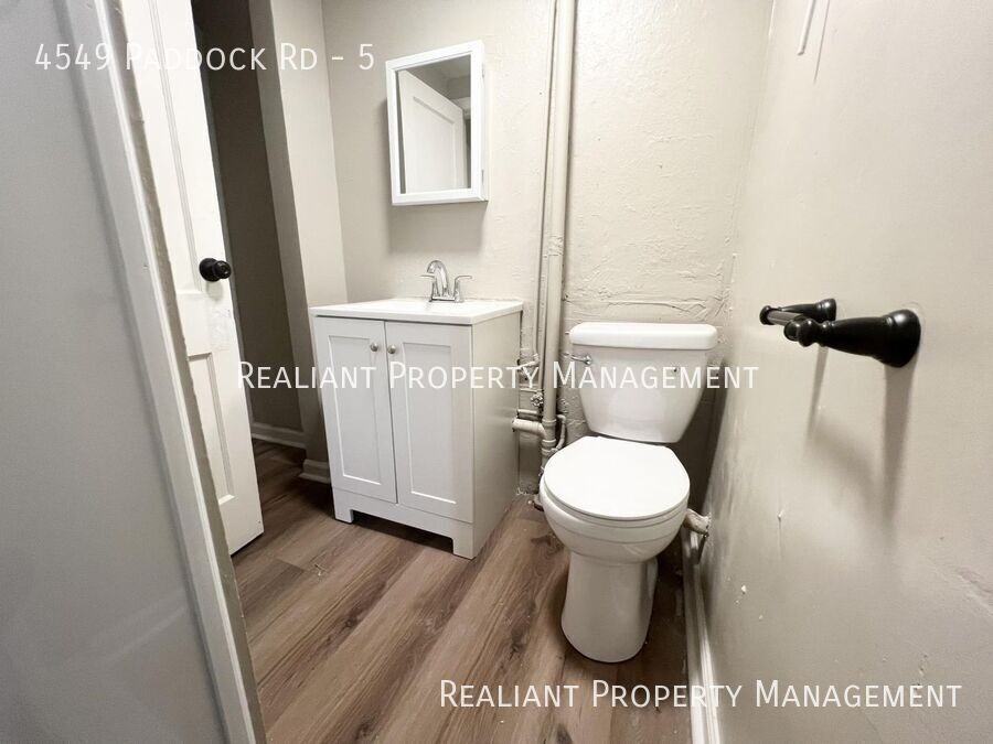 4549 Paddock Rd #5 - Photo 4 of 7