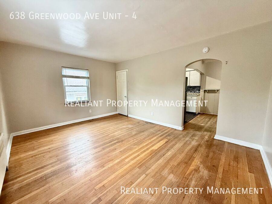 638 Greenwood Ave #4 - Photo 2 of 8