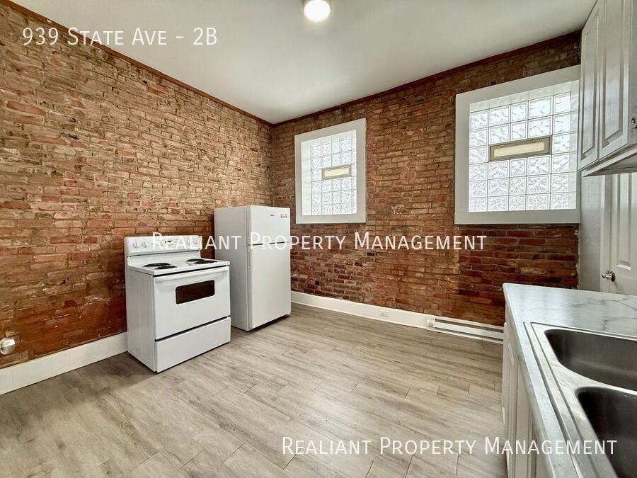 939 State Ave #2B - Photo 6 of 9