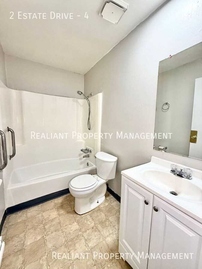 2 Estate Dr #4 - Photo 6 of 11