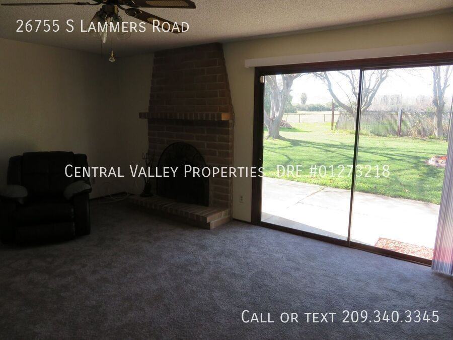 26755 S Lammers Rd - Photo 3 of 14