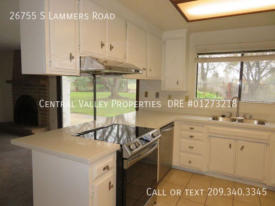 26755 S Lammers Rd - Photo 4 of 14