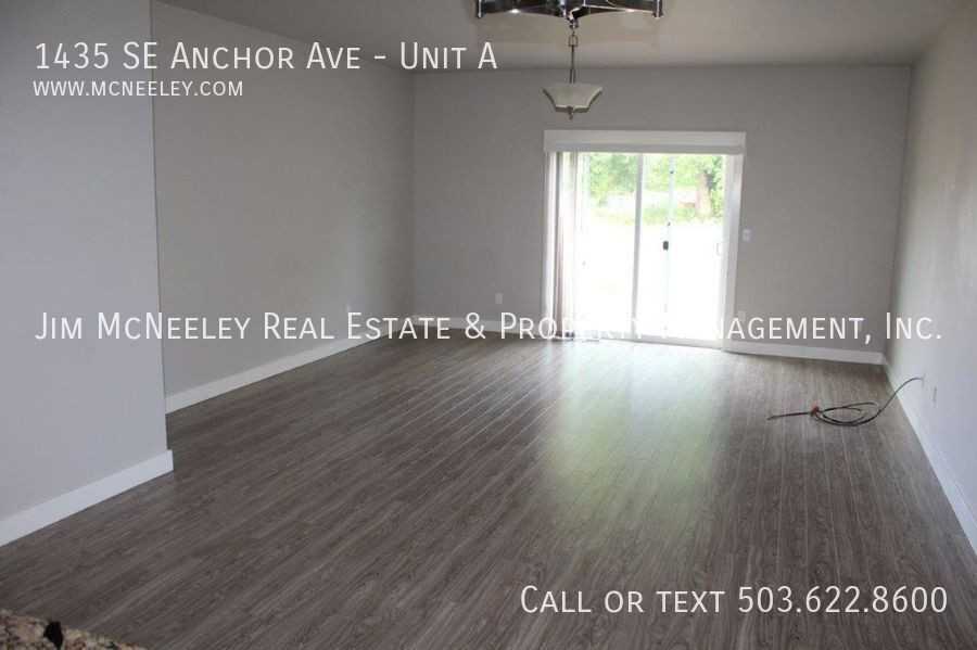 1435 Se Anchor Ave #A - Photo 3 of 20