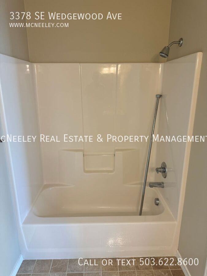 3378 Se Wedgewood Ave - Photo 4 of 20