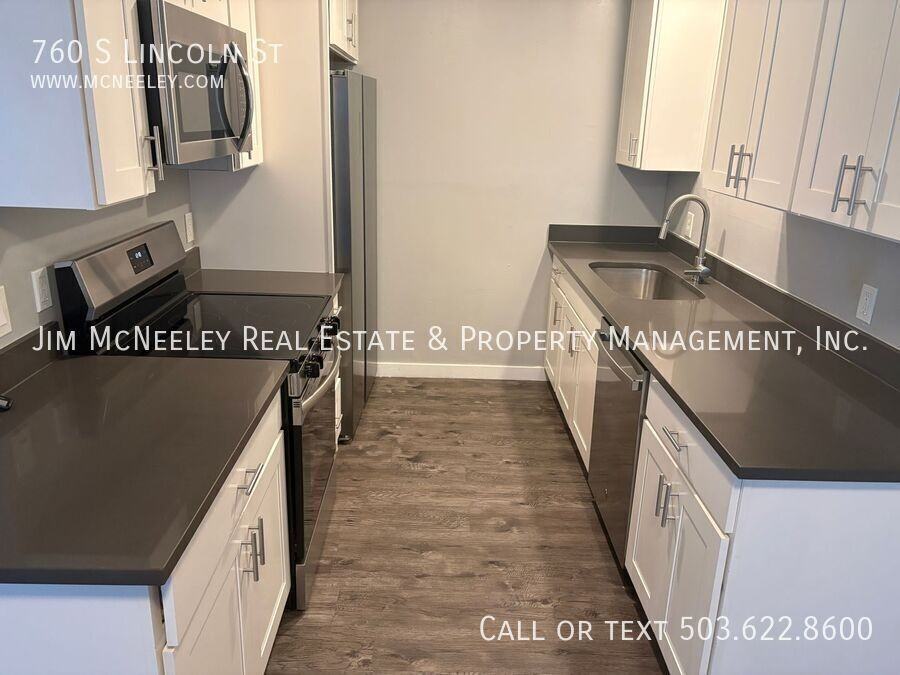 760 S Lincoln St - Photo 4 of 9