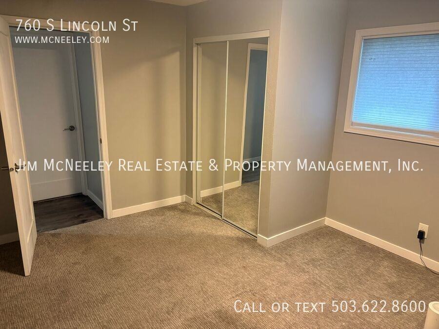 760 S Lincoln St - Photo 7 of 9