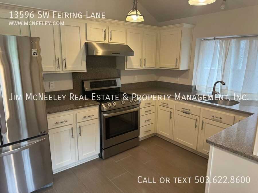 13596 Sw Feiring Ln - Photo 2 of 21