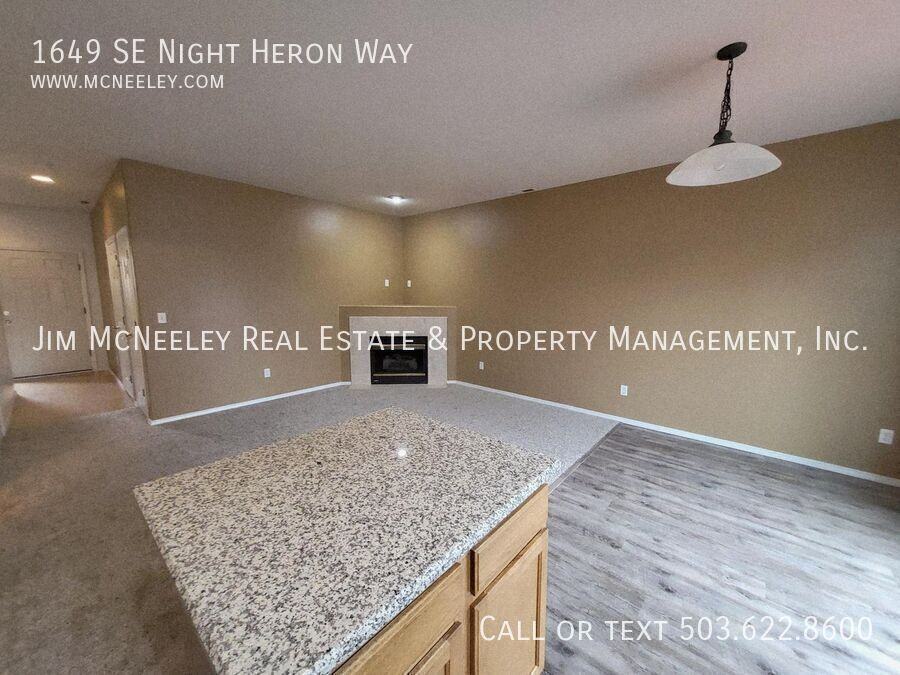 1649 Se Night Heron Way - Photo 5 of 18