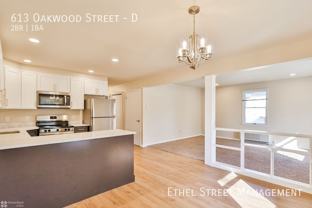 613 Oakwood St #D - Photo 1 of 1
