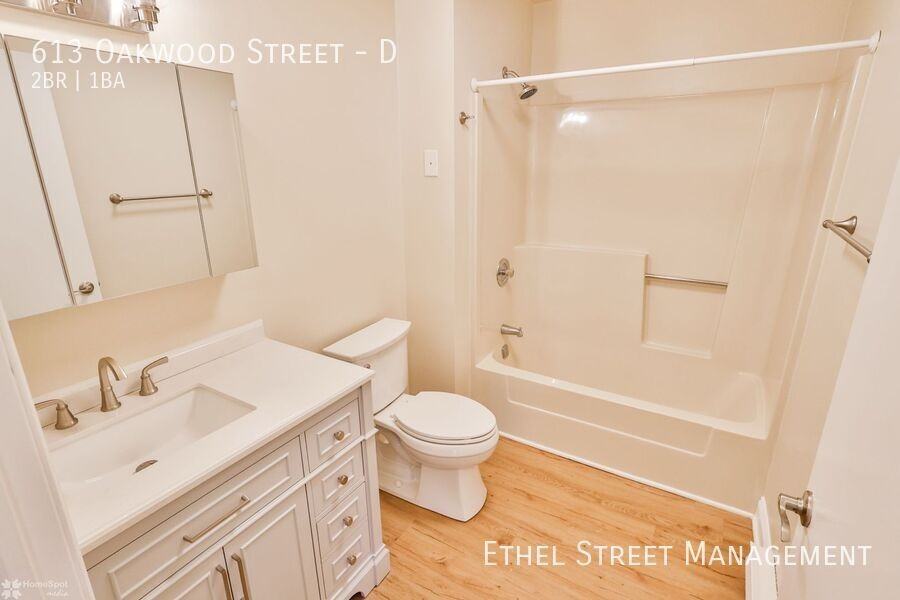 613 Oakwood St #D - Photo 7 of 20