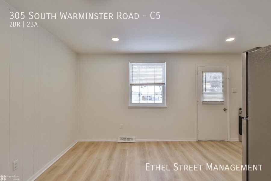 305 S Warminster Rd #C5 - Photo 4 of 29