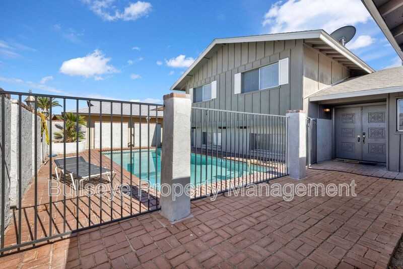 1333 E Donner Dr - Photo 4 of 49