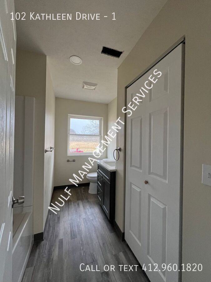 102 Kathleen Dr #1 - Photo 4 of 8