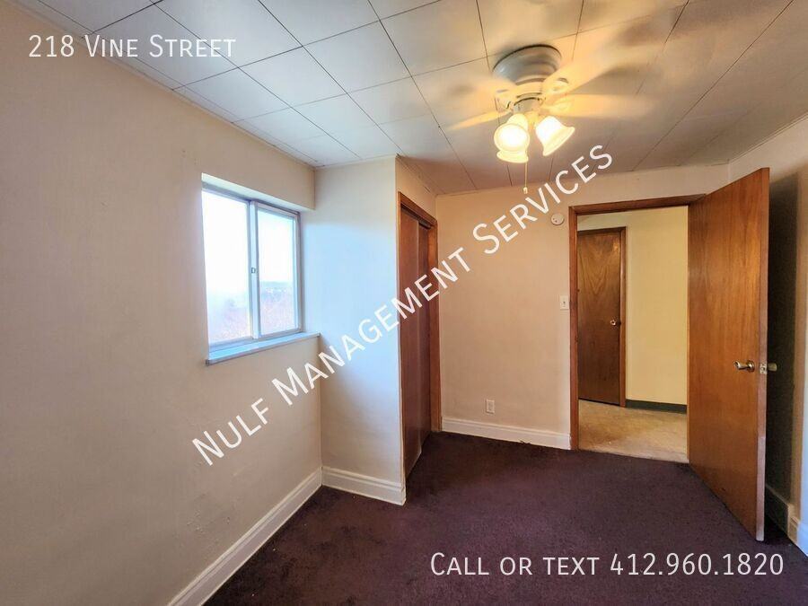 218 Vine St - Photo 5 of 6