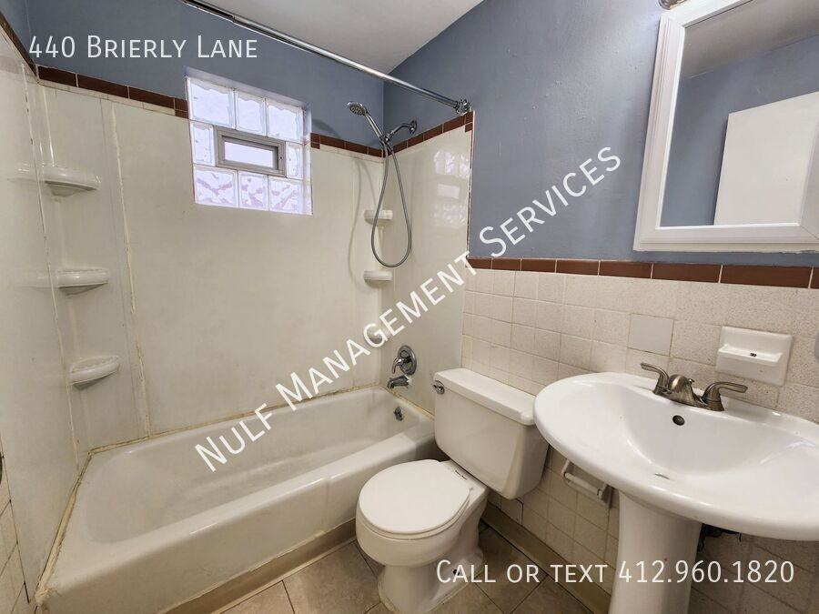 440 Brierly Ln - Photo 4 of 7