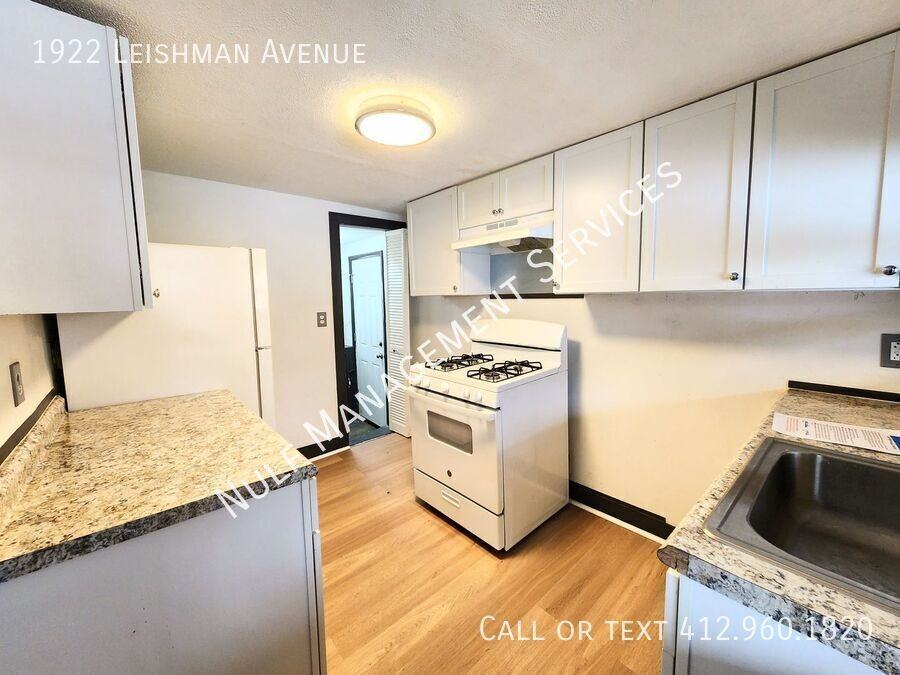 1922 Leishman Ave - Photo 2 of 9