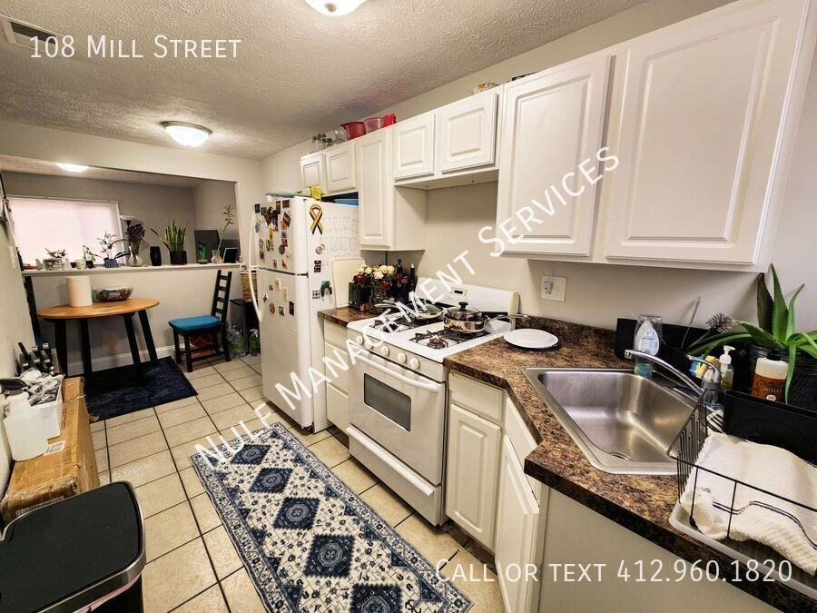108 Mill St - Photo 3 of 7