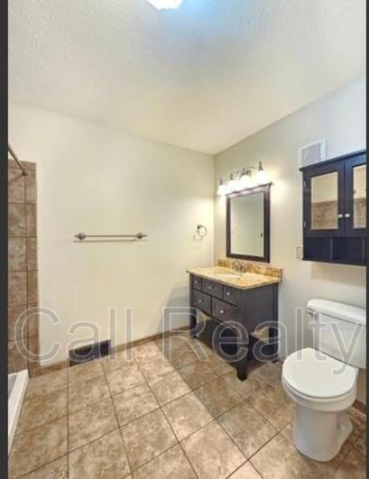 1017 E Sharp Ave - Photo 7 of 28