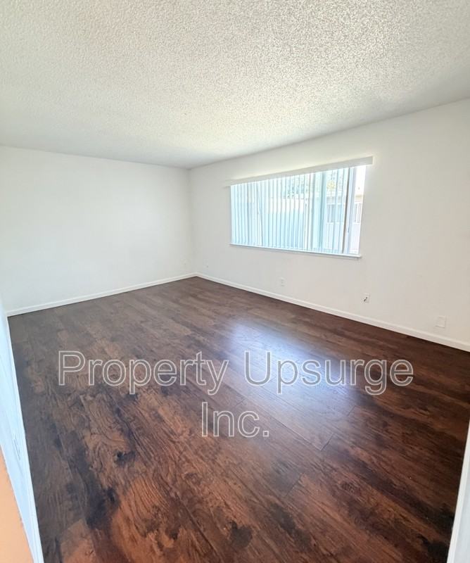 330 Bird St #11 - Photo 5 of 25