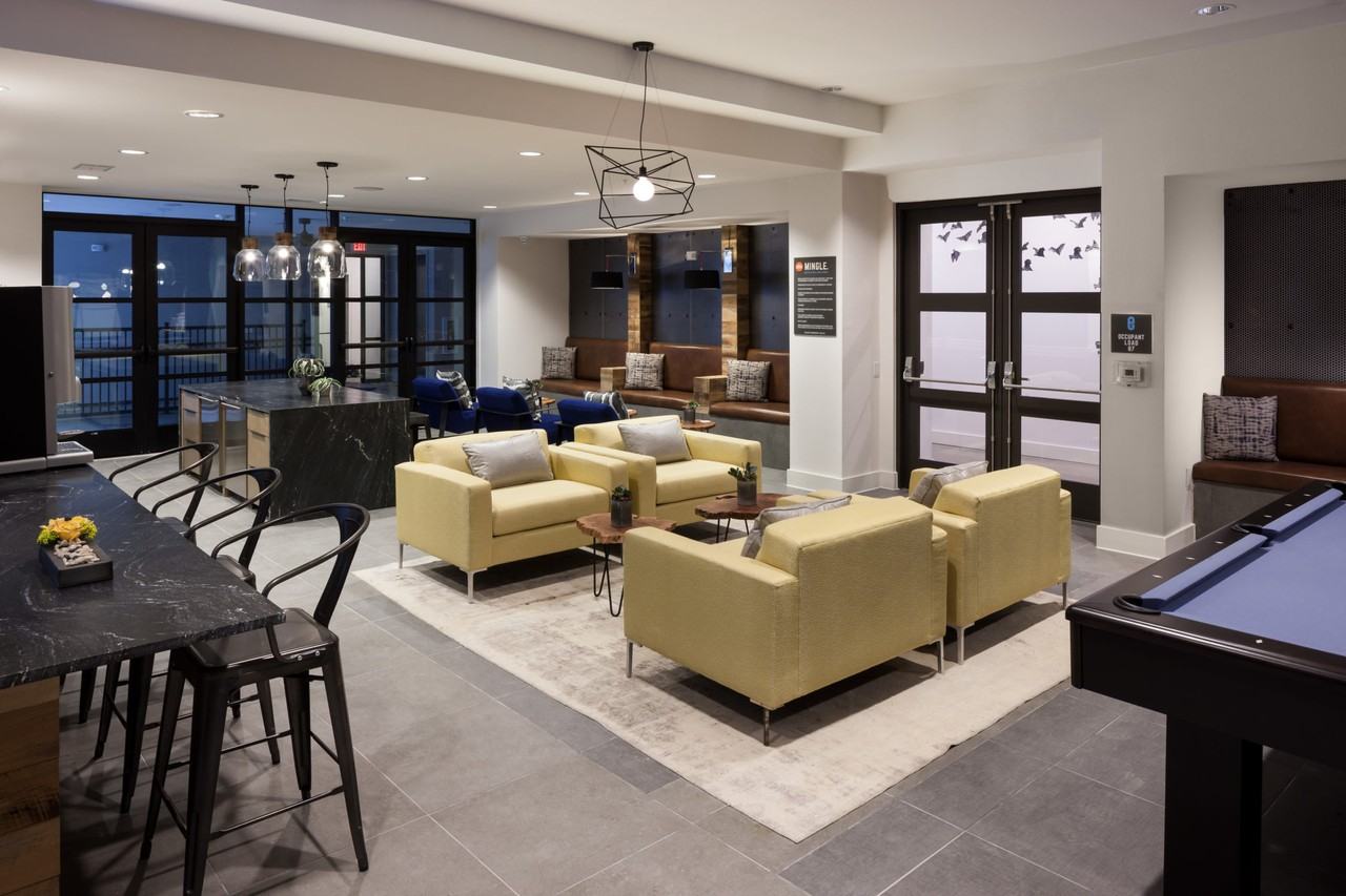 2401 E 6th St - Photo 5 of 20