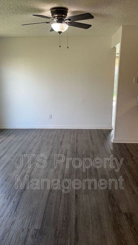 5138 Rescue Ct - Photo 2 of 6