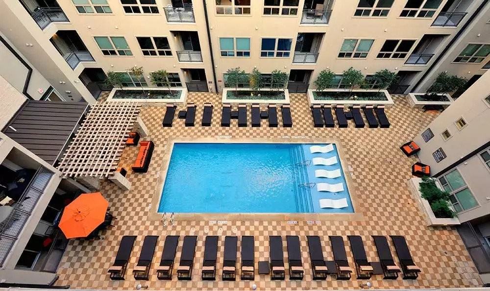 423 W Riverside Dr #A1-05