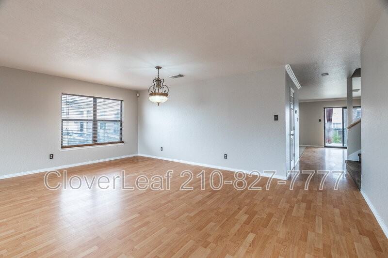 6203 Lakeview Dr - Photo 6 of 40