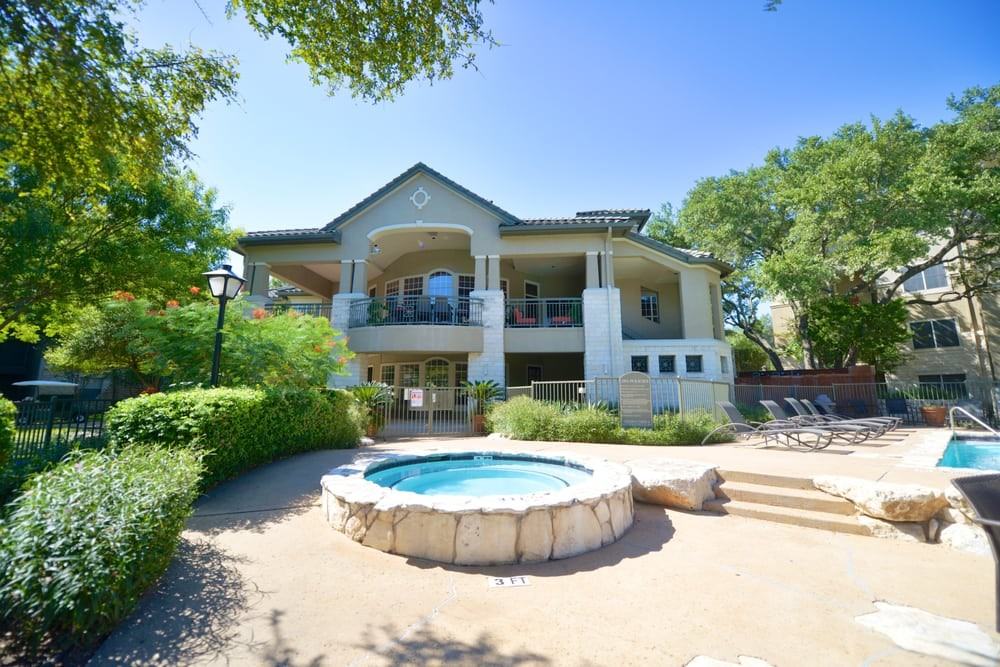 2302 S Mopac Expy #E1-02