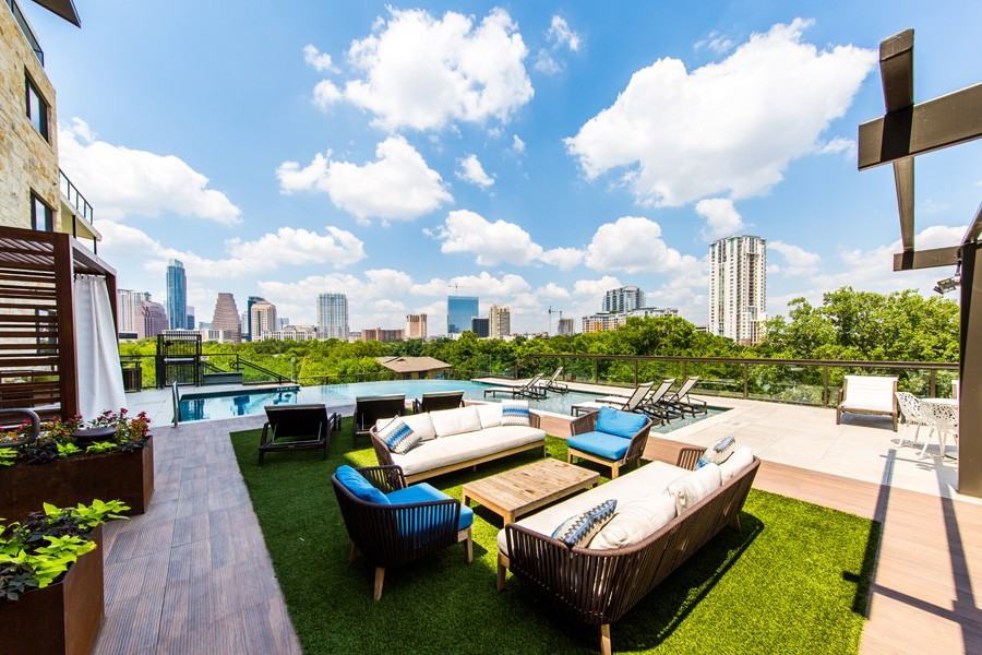 301 E Riverside Dr #1F37