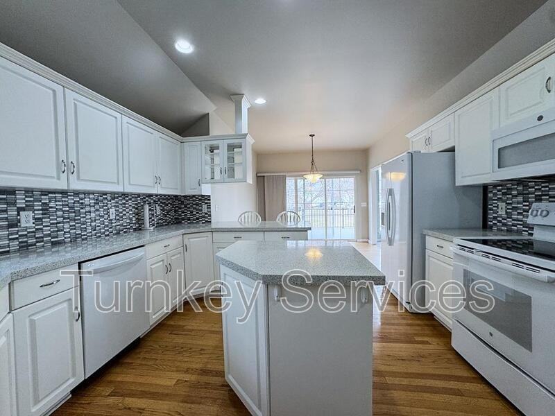 717 Villa Plz - Photo 7 of 33