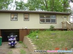 1411 Racine Ave S - Photo 3 of 10