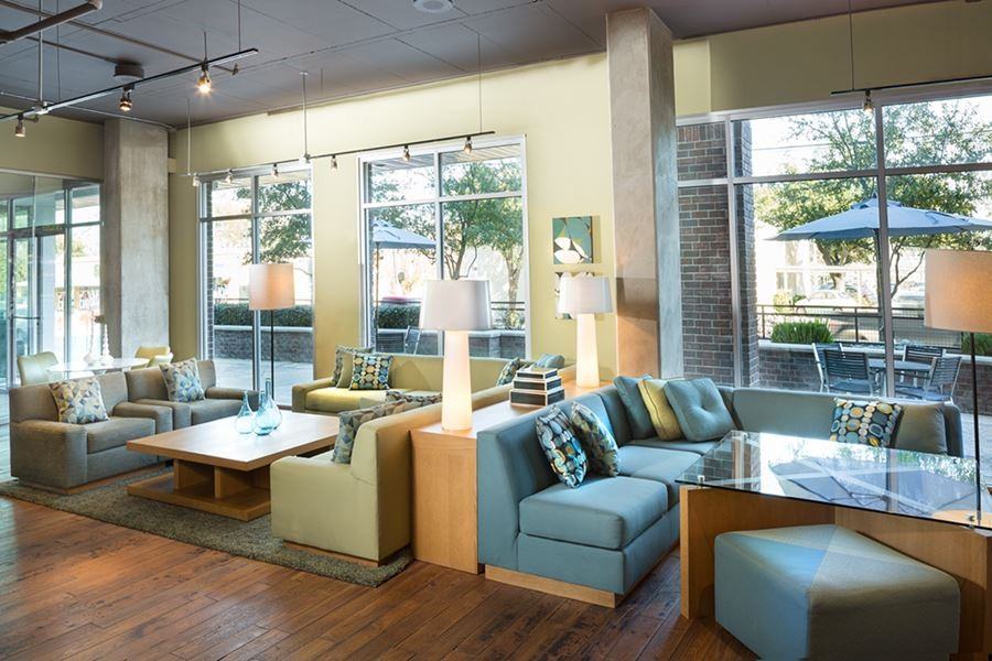 2126 Yale St #A04 - Photo 4 of 19