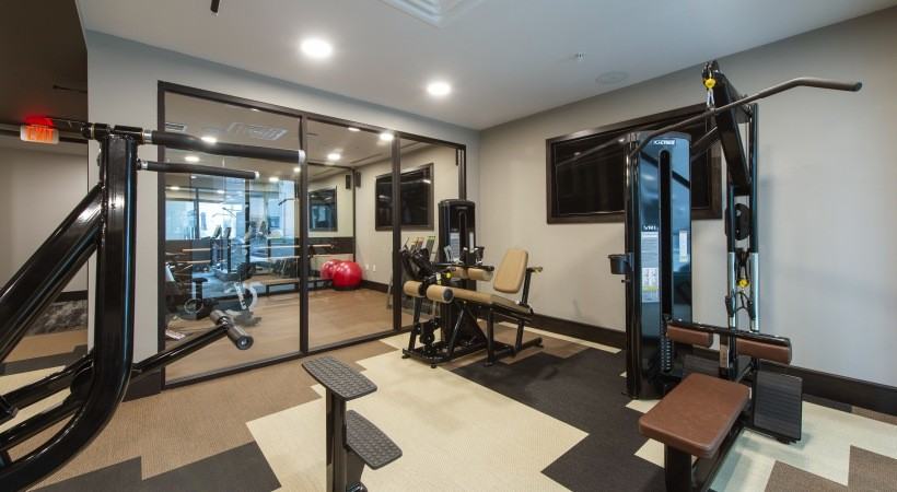 511 W 20th St - Photo 4 of 42