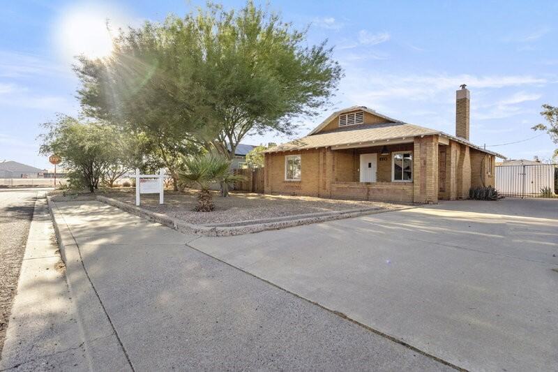 1950 W Palm Ln - Photo 2 of 27