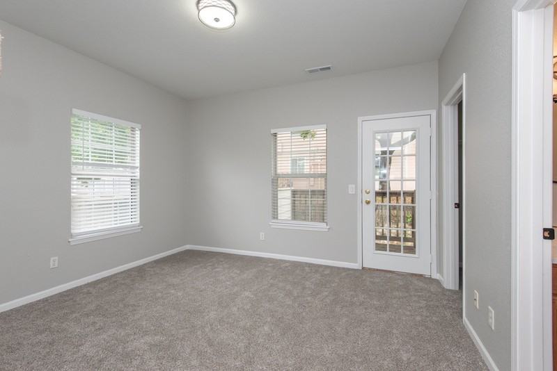 1605 Tennessee St - Photo 7 of 11