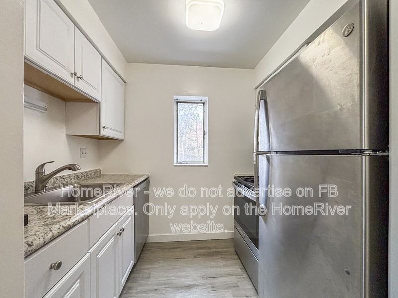 670 Florida Ave #2 - Photo 3 of 18