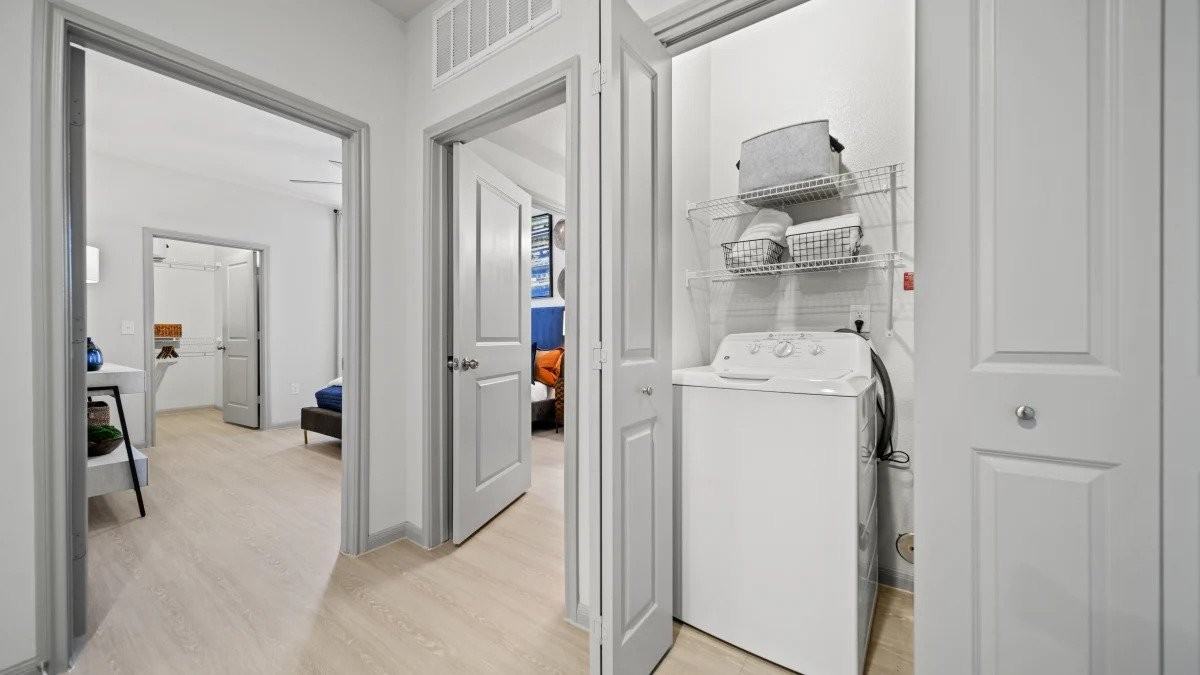 1012 S Heatherwilde Blvd - Photo 4 of 14