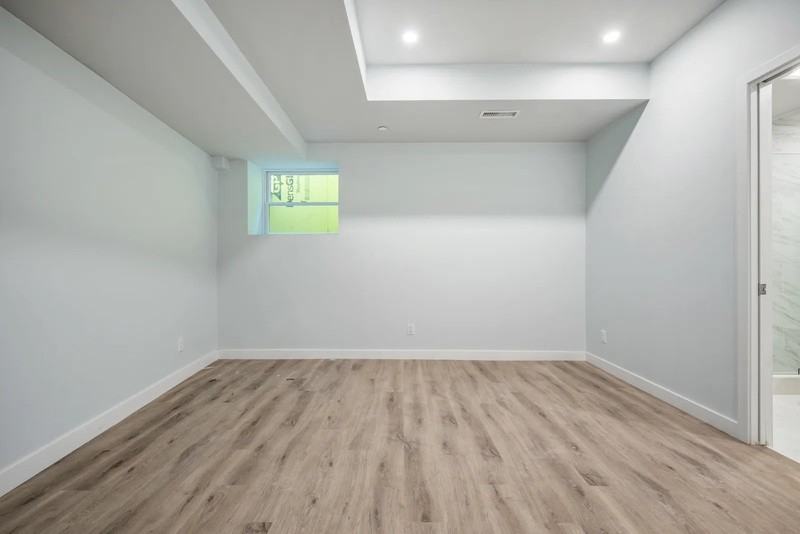 147 Grampian Way - Photo 3 of 30