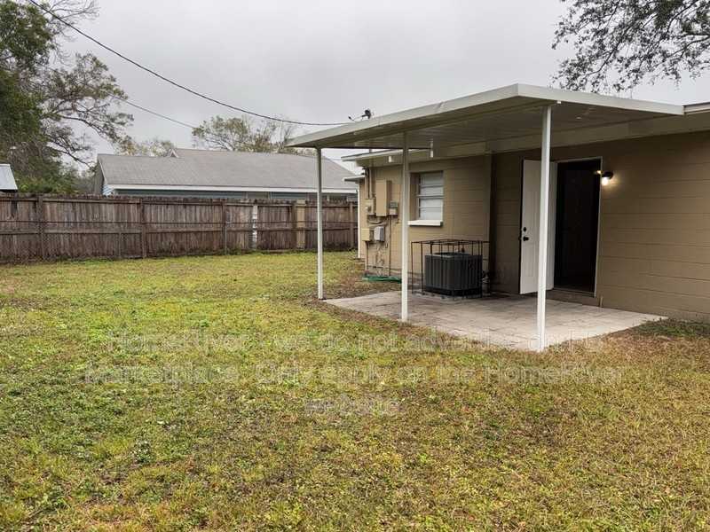 3003 Clifford Sample Dr - Photo 2 of 15