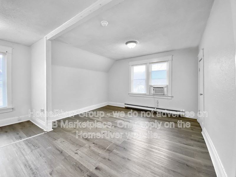 551 S Brookside Ave #B - Photo 2 of 22