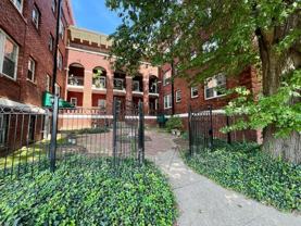 116 E Chestnut St #5 - Photo 1 of 1