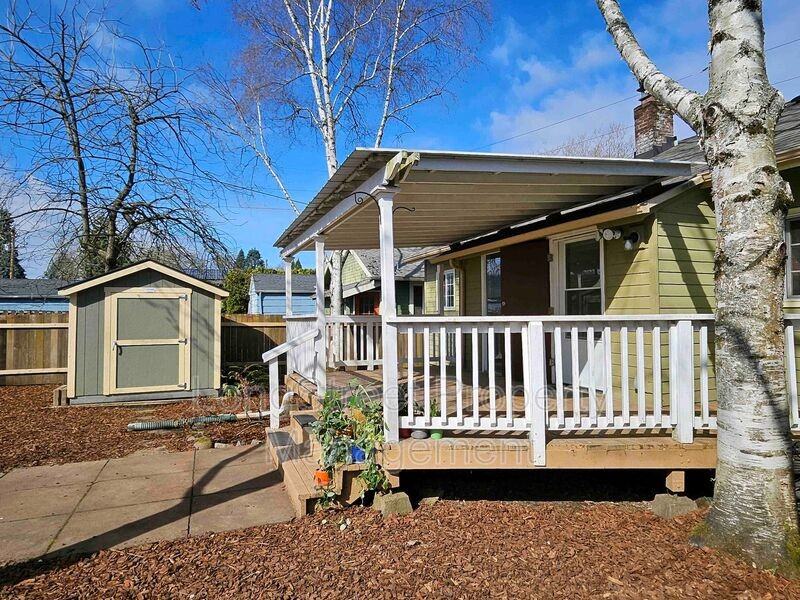 5800 N Princeton St - Photo 3 of 33