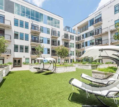 1820 San Jacinto St - Photo 7 of 21