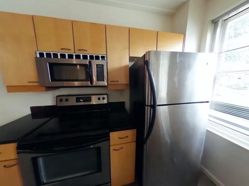 1011 W Marshall St #207 - Photo 2 of 8